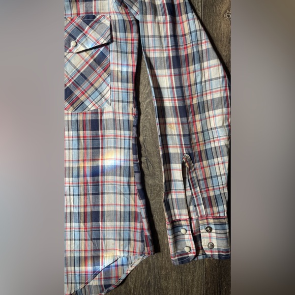 S Vintage Plaid snap shirt.  Slim fit. Thin blue white red beige Grunge 90’s - Picture 9 of 10